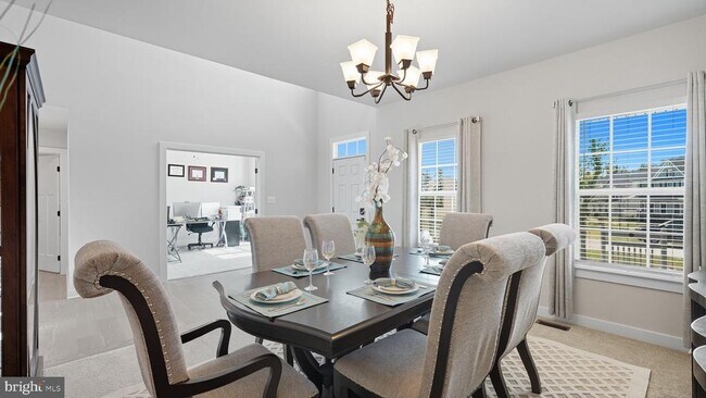 Building Photo - 10706 Green Leaf Run