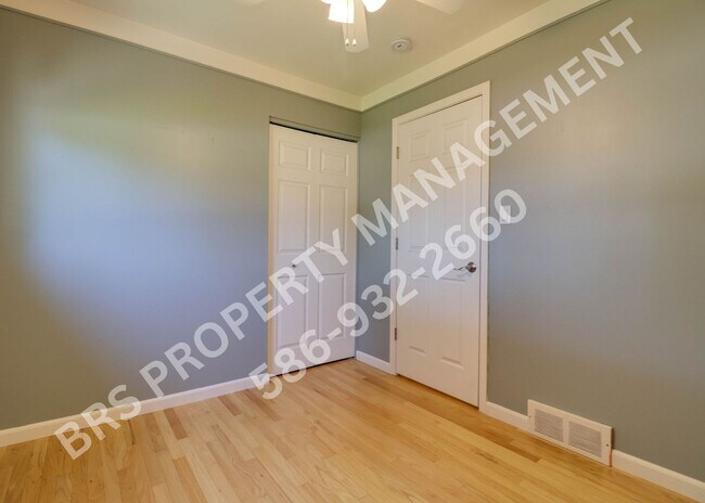 Building Photo - Charming 3 Bedroom 1.5 Bathroom Ranch.