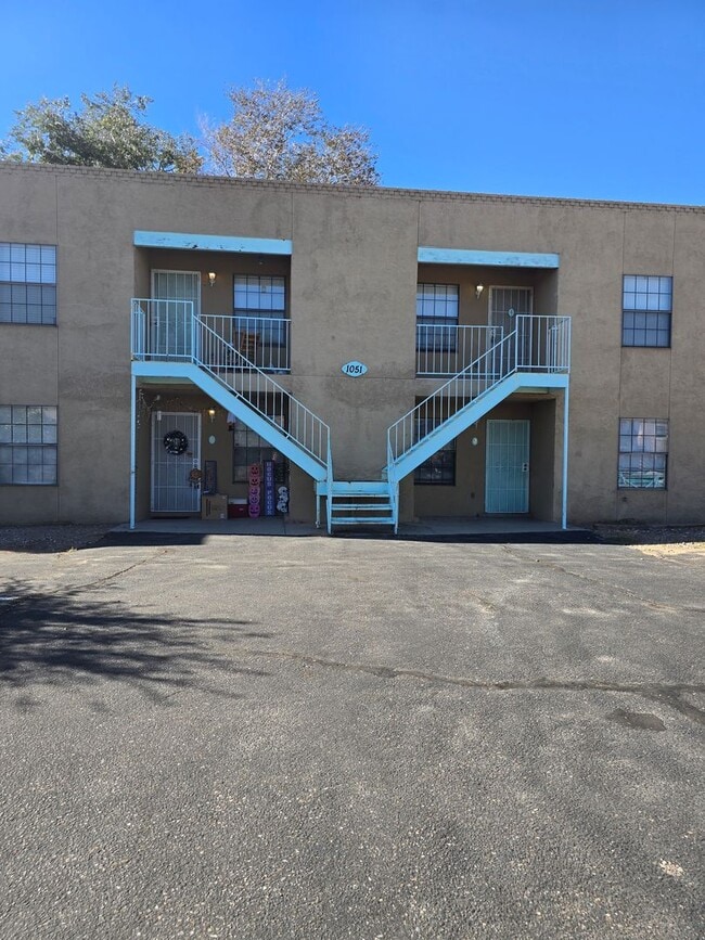 Building Photo - Comfortable 2 Bedroom Rio Rancho Apartment