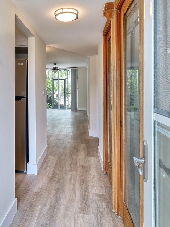 Building Photo - 5300 NE 24th Terrace