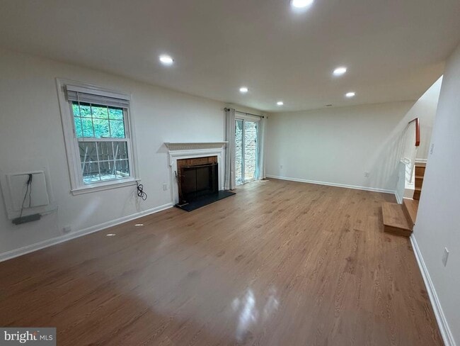 Building Photo - 10113 Galsworthy Pl