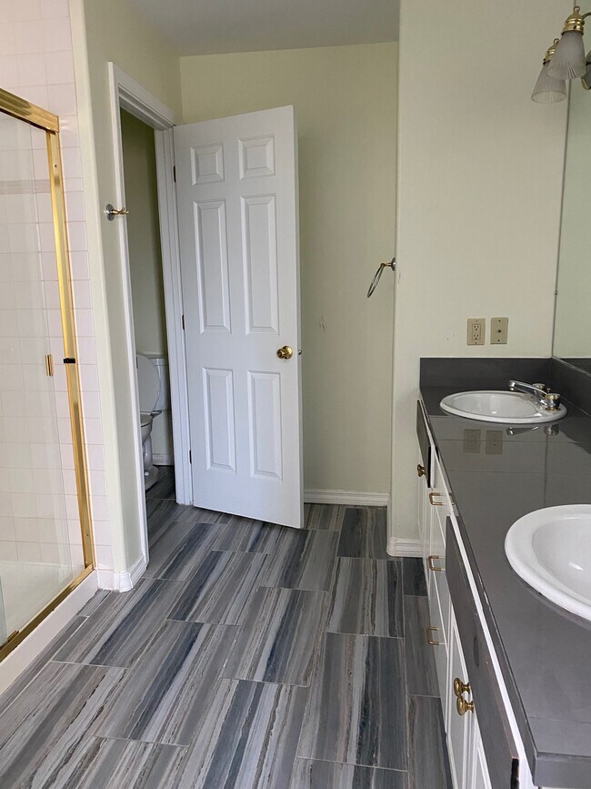 Building Photo - 7323 Old Redmond Rd