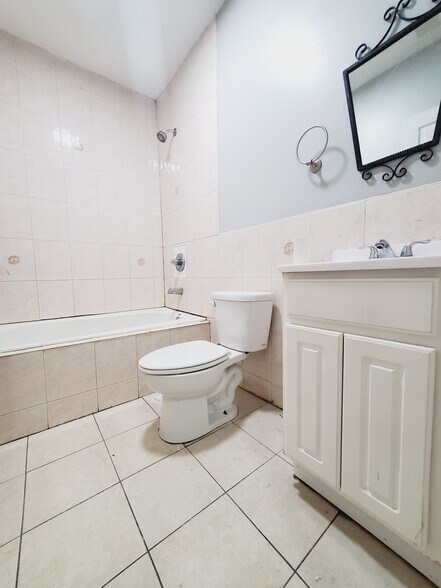 Building Photo - 111 Myrtle Ave