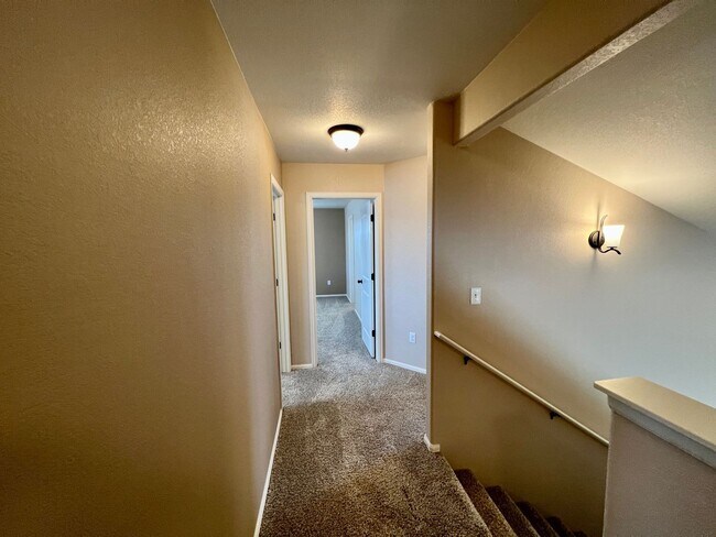 Building Photo - 1110 Tur St