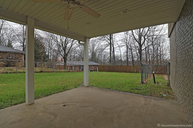 Building Photo - 2031 Allen Dr