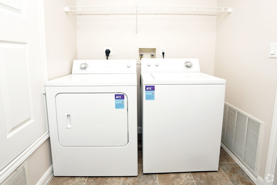 Cambridge Villas 301 N 167th Plz Omaha NE 68118 Apartment Finder