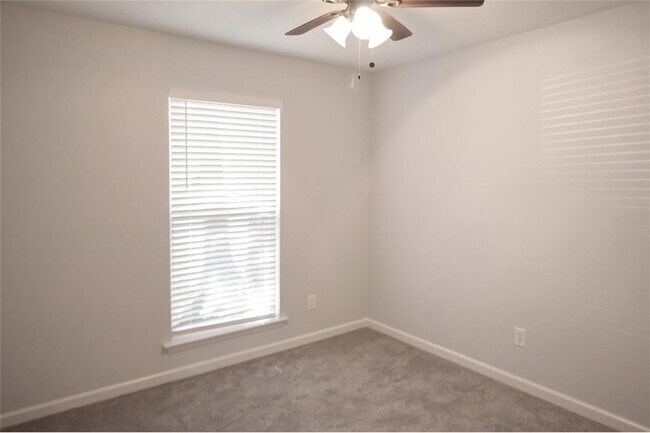 Building Photo - 28 E Brookberry Ct