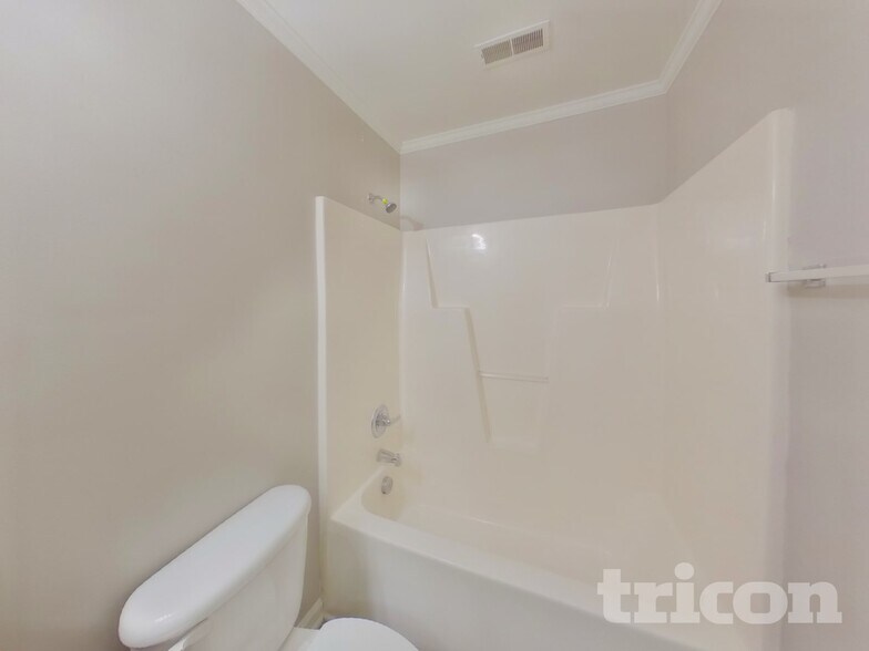 Building Photo - 153 Chesterbrook Ln