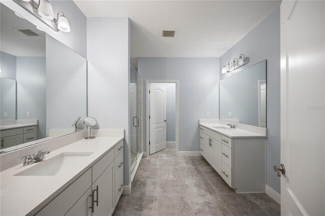 Building Photo - 15713 Sweet Limetta Dr