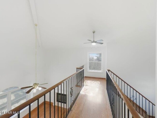 Building Photo - 10916 Loma De Luz Pl