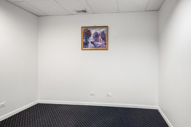 Building Photo - 22929 N Woodcrest Ln