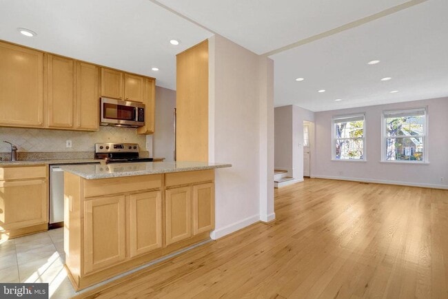 Building Photo - 4326 36th St S