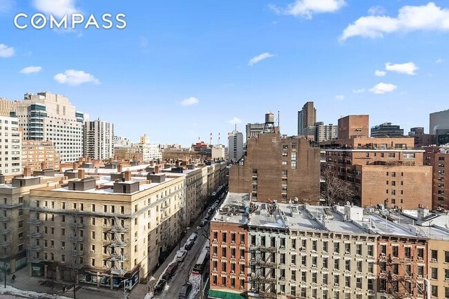Building Photo - 340 E 64th St