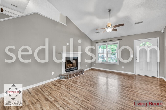 Building Photo - 6634 Bent Creek Dr