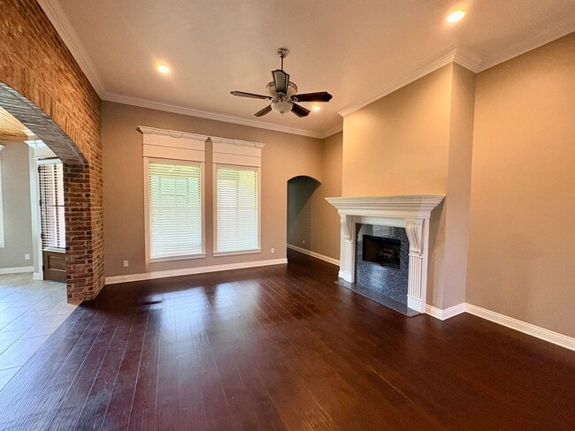 Building Photo - 3714 Willow Wood Dr