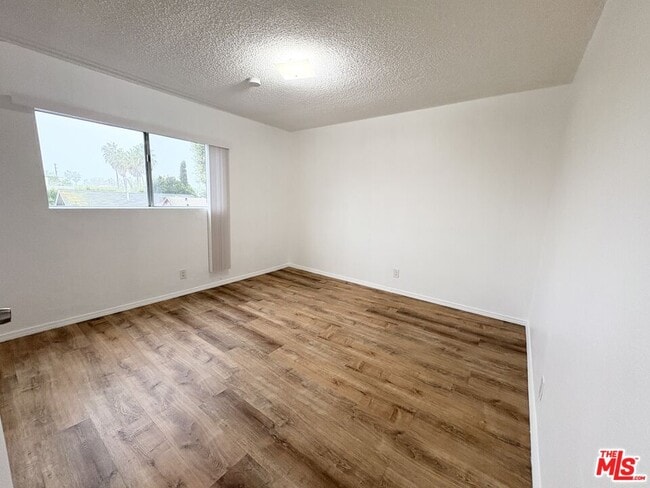 Building Photo - 534 Santa Clara Ave