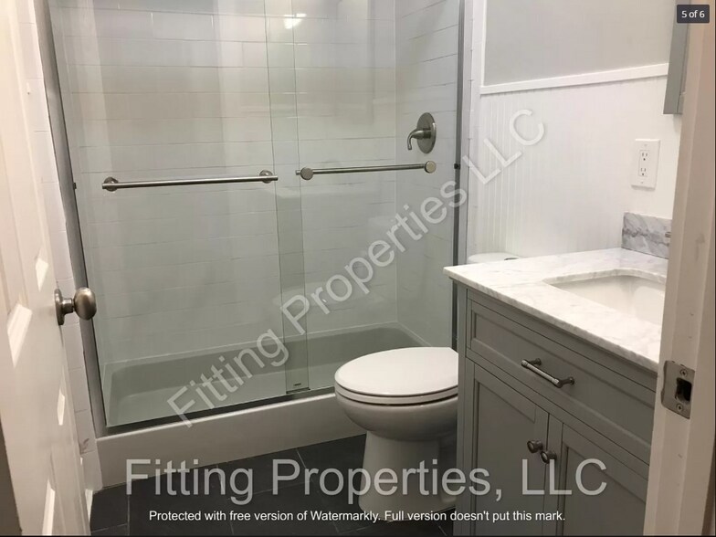 Building Photo - 624 Frasier St