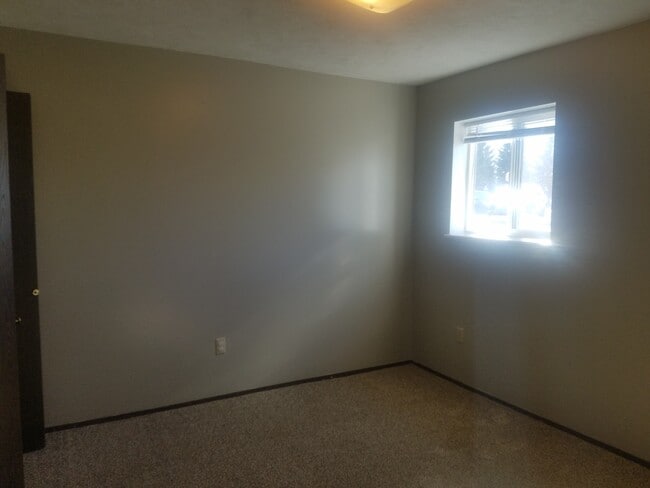 Building Photo - 2 bedroom 1 bath condo in Park Place.
