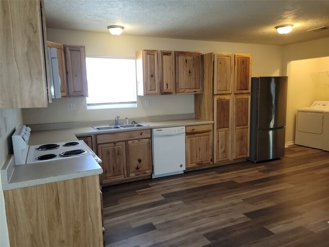 Building Photo - 16650 E Dounreay St