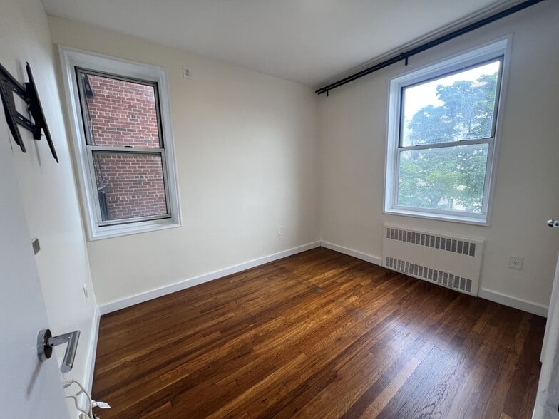 Building Photo - 50 Kenilworth Pl