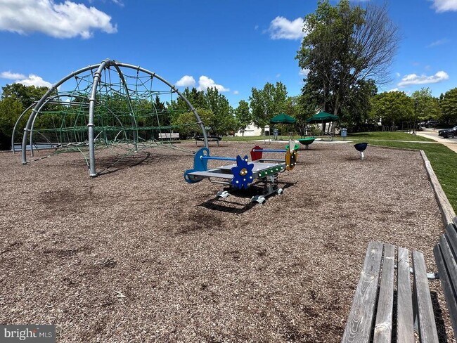 Building Photo - 43395 Briar Creek Terrace