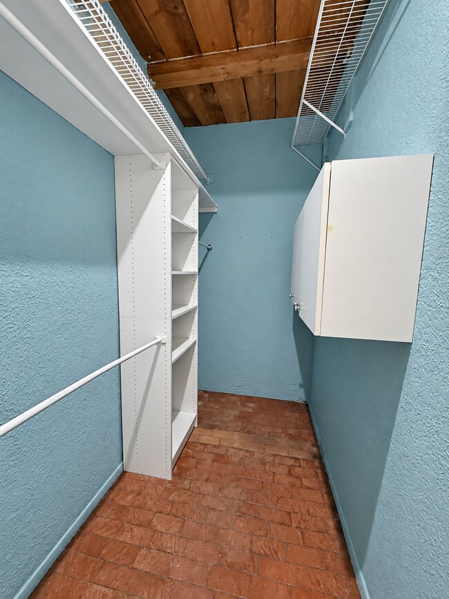 Building Photo - 3939 Rio Grande Blvd NW