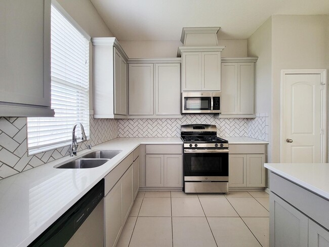 Building Photo - 219 Biltmore Loop