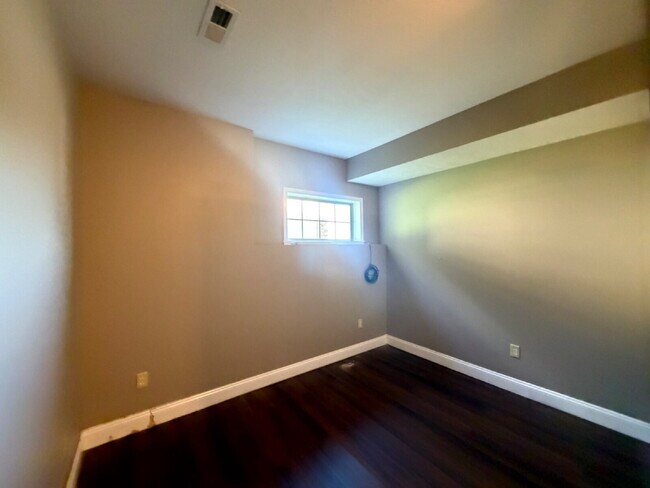 Building Photo - 4 Bedroom / 3 Bath - Horizon Hills / Meadow Ridge (Near Branson school district)