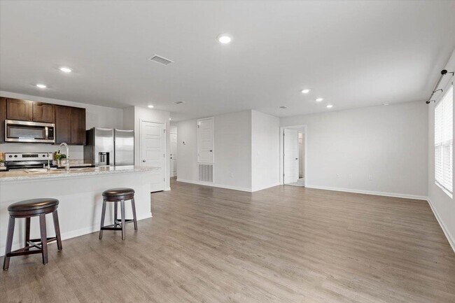 Building Photo - 4522 Rivers Landing Dr