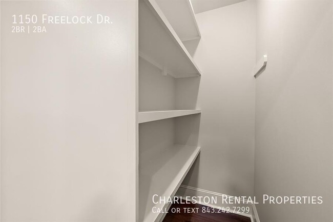Building Photo - 1150 Freelock Dr