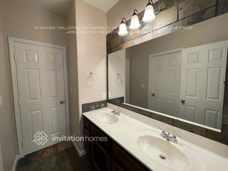 Building Photo - 5201 Wapiti Point Ct