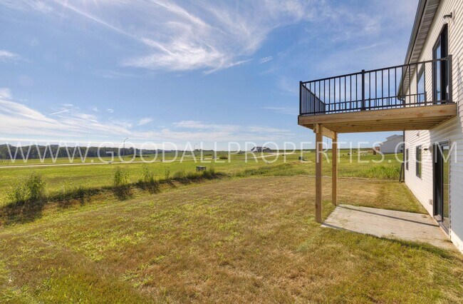 Building Photo - Stunning ranch-style home in Altoona featuring 4 bedrooms and 3 bathrooms, with a finished walk-o...