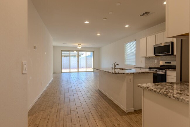 Building Photo - 11248 E Unger Ave