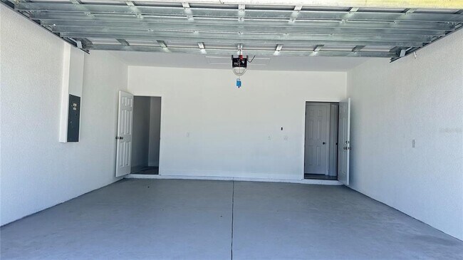 Building Photo - 488 Sunset Rd N