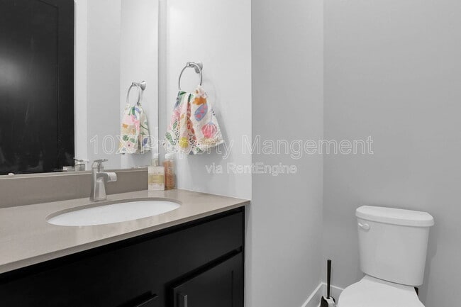 Building Photo - 105 Encore Park Bend