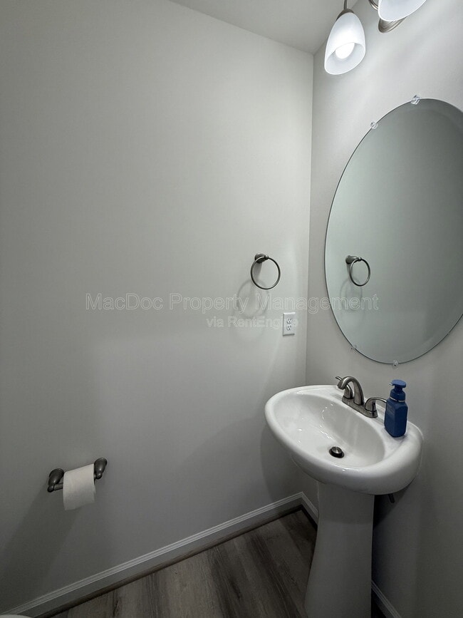 Building Photo - 990 Ebb Tide Dr