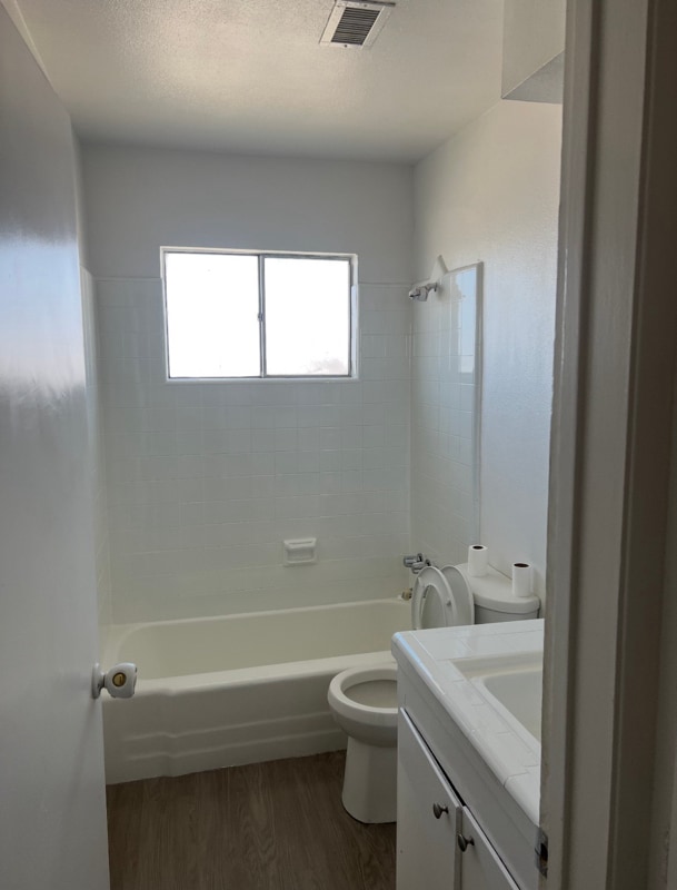 Building Photo - 2501 Bishop Dr