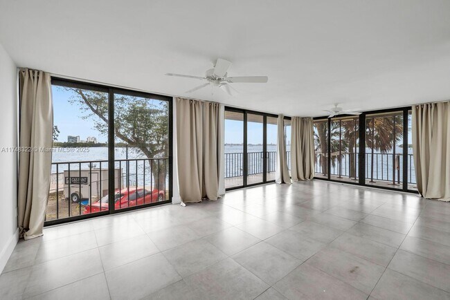 Building Photo - 7751 NE Bayshore Ct
