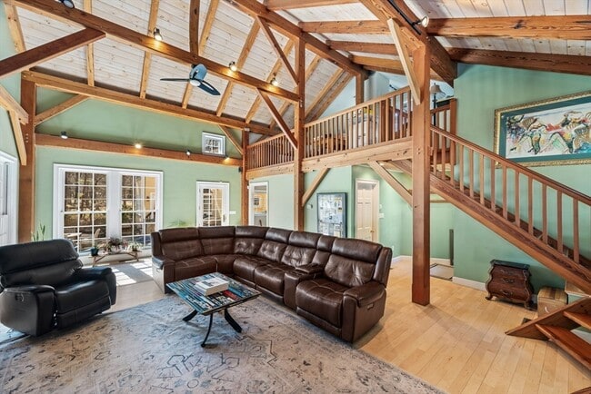 Building Photo - 71 Old Pickard Rd