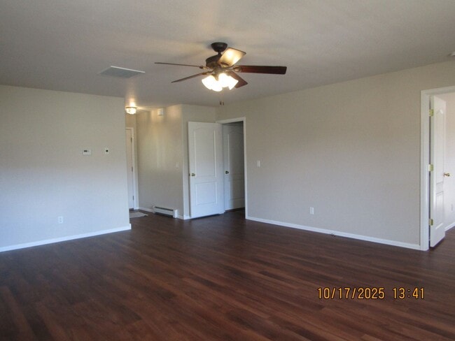 Building Photo - PRICE REDUCED! Charming Home!