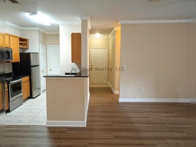Building Photo - 2- Bed, 2 Bath Resort Style Condo!