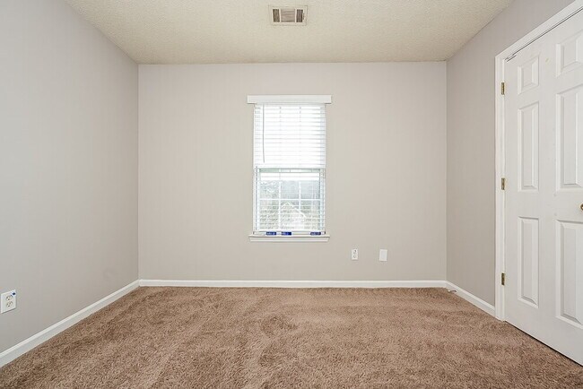 Building Photo - 3709 Hudson Ct