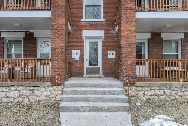 Building Photo - 2541 Cherry St