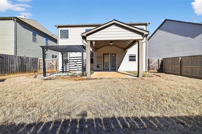 Building Photo - 2430 Fair Oaks Way