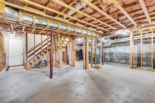 Building Photo - 469 Walnut St