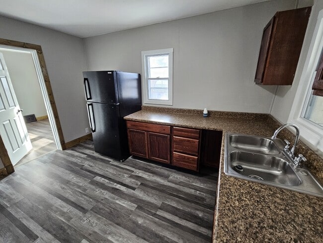 Building Photo - 3242 W 92nd St