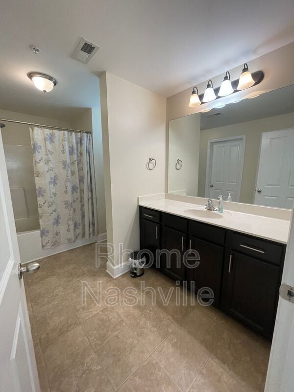 Building Photo - 8121 Lenox Creekside Dr