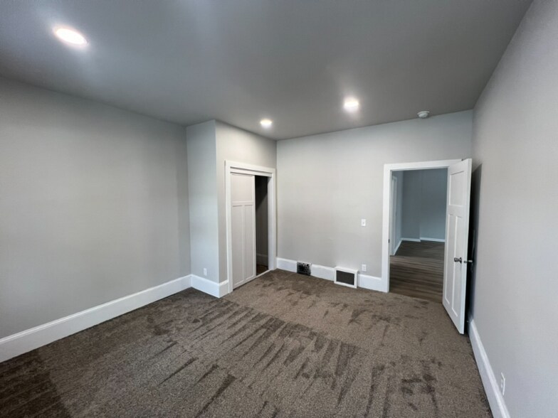 Building Photo - 1549 S 11th St