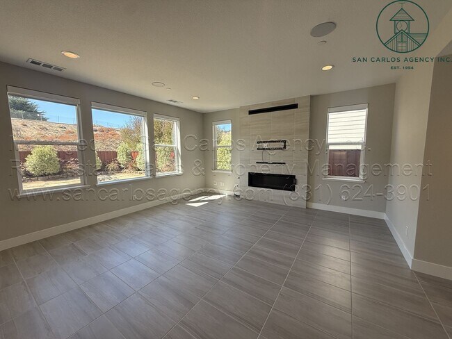 Building Photo - 266 Sandy Gulch Dr