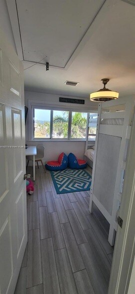 Building Photo - 1550 S Ocean Dr